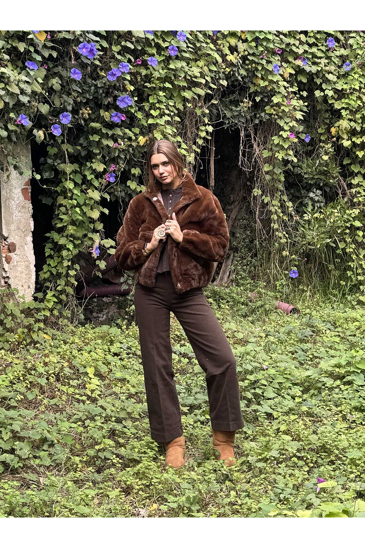 Chaqueta de piel sintética corta