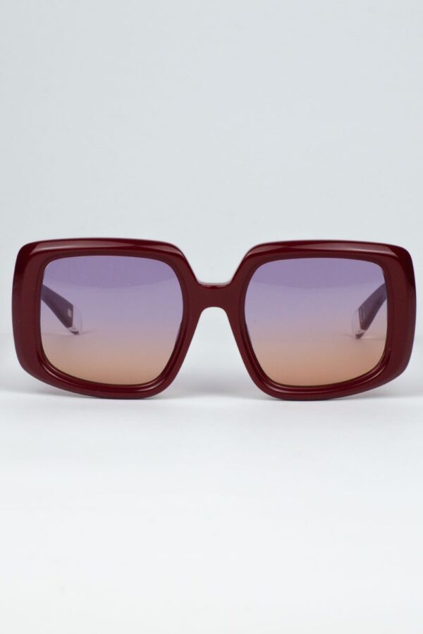 Gafas de sol OLD ULNA de Minor Eyewear en granate, vista frontal