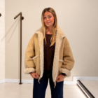 Abrigo Dakota reversible beige por la cara de antelina, abierto